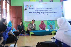 Pelatihan Internet Sehat dan Branding Sekolah Guru Paud, Kapolsek Gayam tekankan kontrol diri dalam Berinternet